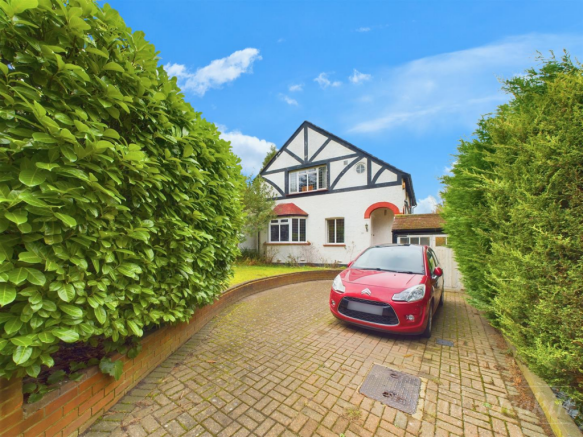 3 bed property, in Beech Avenue, £650,000