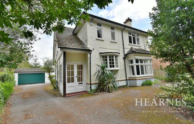 5 bed property, in Highfield Road, £750,000