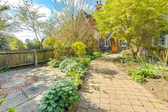 2 bed property, in Windy Nook, £695,000