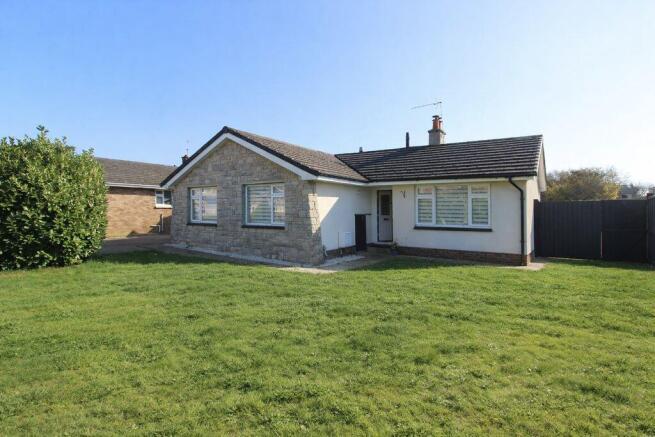3 bed property, in Beacon Park Road, £400,000