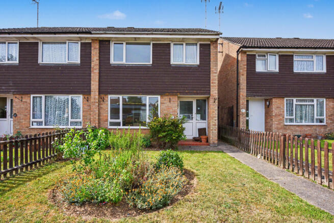 3 bed property, in Maltings Lane, £180,000