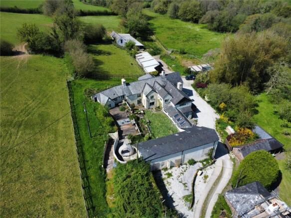 5 bed property, in Lewdown, £895,000