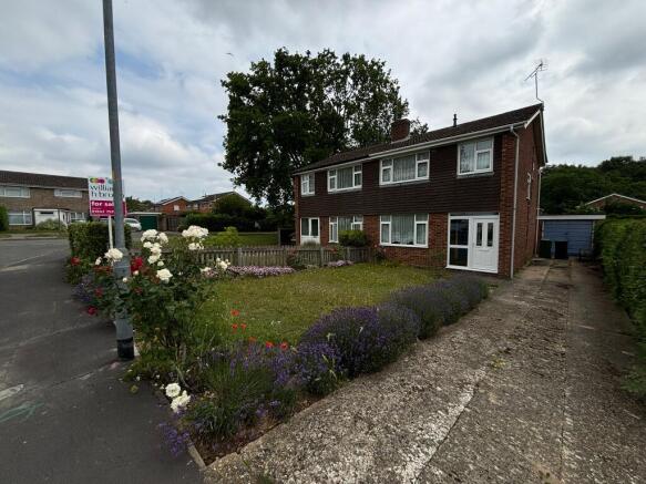 3 bed property, in The Glade, £250,000