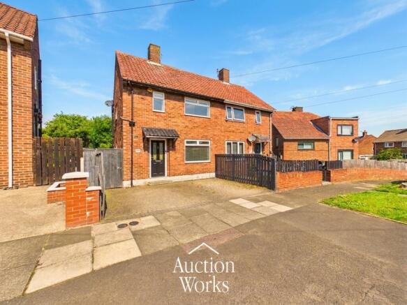 2 bed property, in Moorfoot Gardens, £135,000