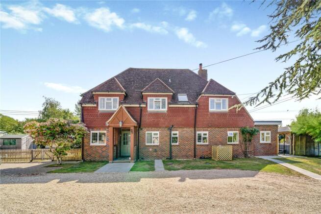 4 bed property, in First Avenue, £1,000,000