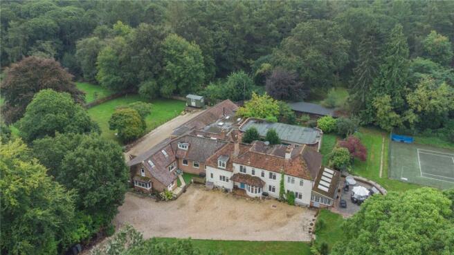 6 bed property, in Chapel Row, £1,850,000