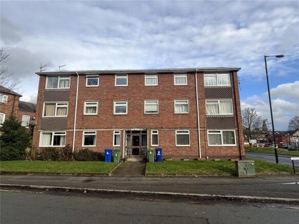 2 bed property, in Park House, £60,000