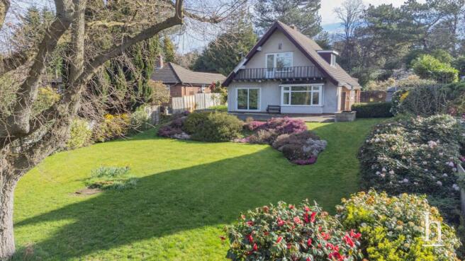 5 bed property, in Vyner Road South, £580,000