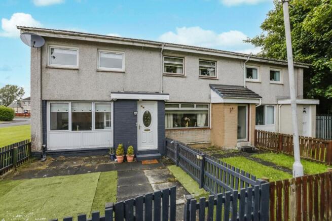 2 bed property, in Chriss Avenue, £70,000