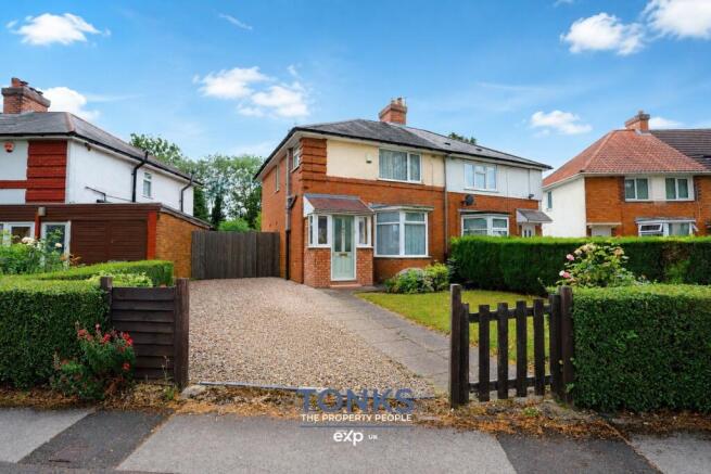 3 bed property, in St. Heliers Road, £190,000
