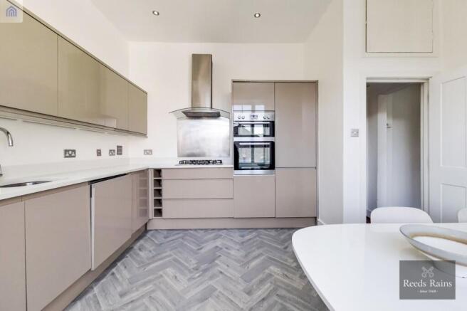 3 bed property, in Brixton Road, £700,000
