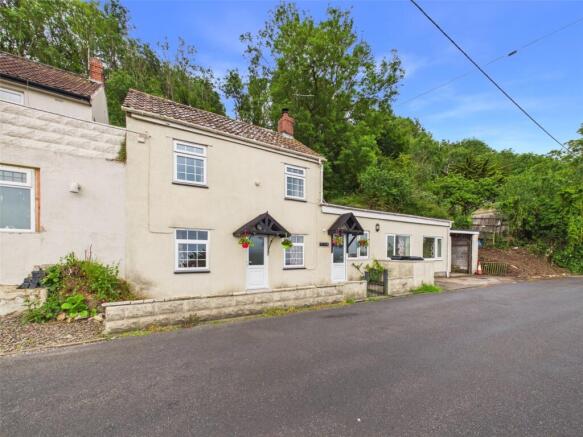 2 bed property, in Kewstoke Road, £250,000