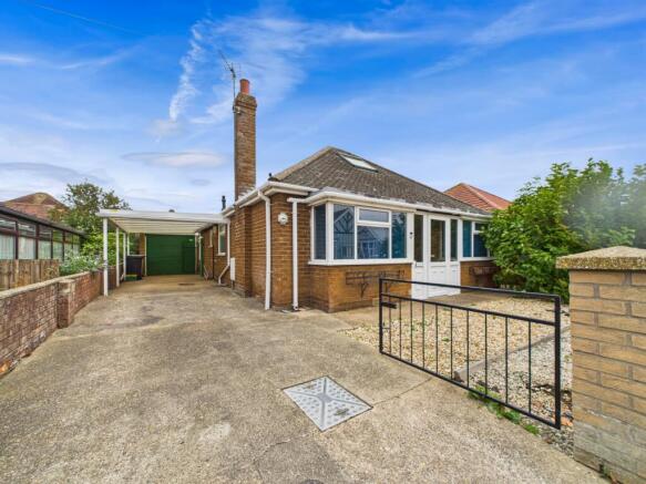3 bed property, in Seacroft Road, £199,950