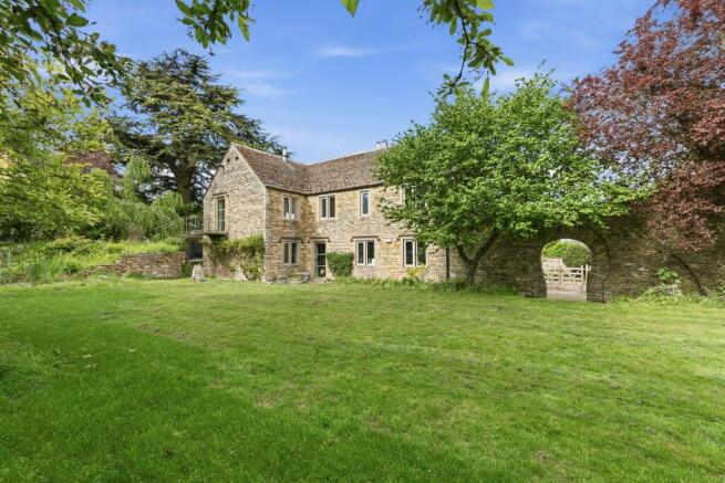 3 bed property, in Church Lane, £900,000