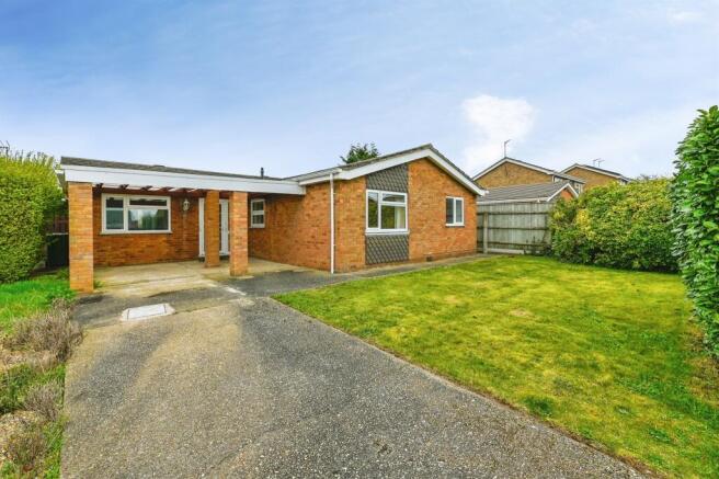 4 bed property, in Trafalgar Road, £290,000