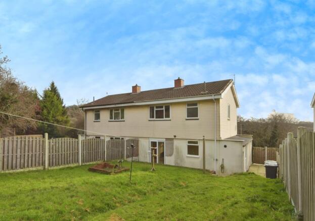 3 bed property, in Brierley Road, £180,000