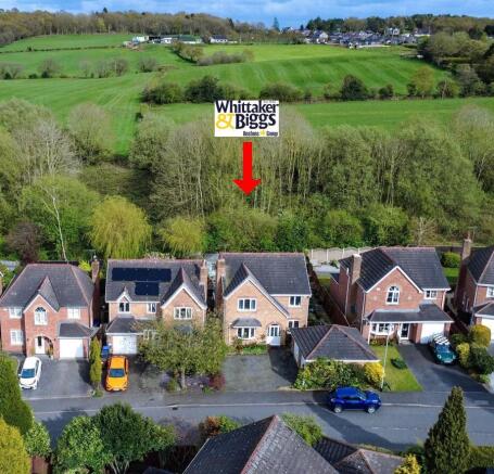 4 bed property, in St. Davids Way, £365,000