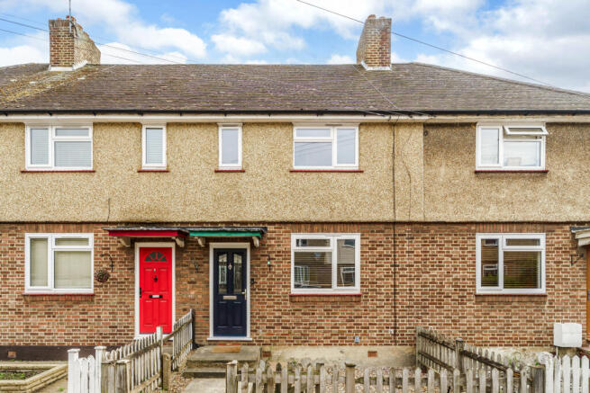 3 bed property, in Gladstone Road, £525,000