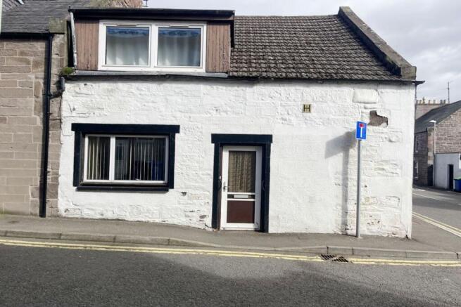 1 bed property, in 28b, £34,000