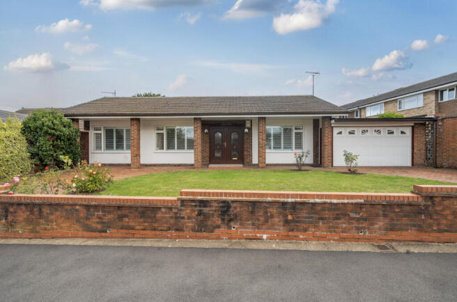 2 bed property, in Furness Avenue, £650,000