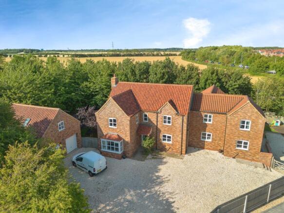5 bed property, in Louth Road, £750,000
