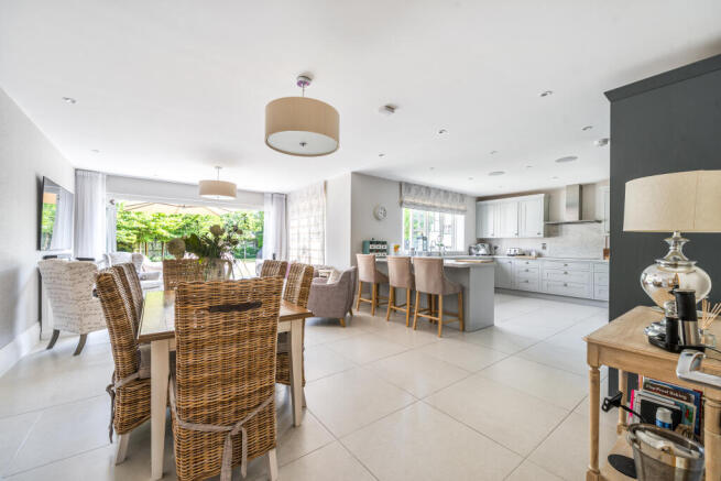 7 bed property, in Kiln Hill, £2,250,000