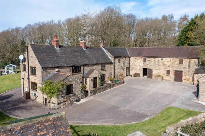 4 bed property, in Monkwood Farm, £1,600,000
