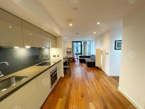 2 bed property, in St. Pauls Square, £165,000
