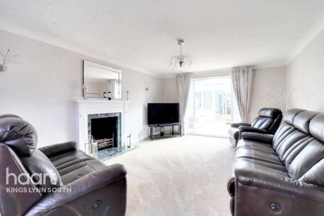 4 bed property, in Flegg Green, £550,000