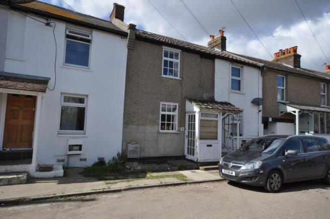 2 bed property, in Saville Street, £170,000