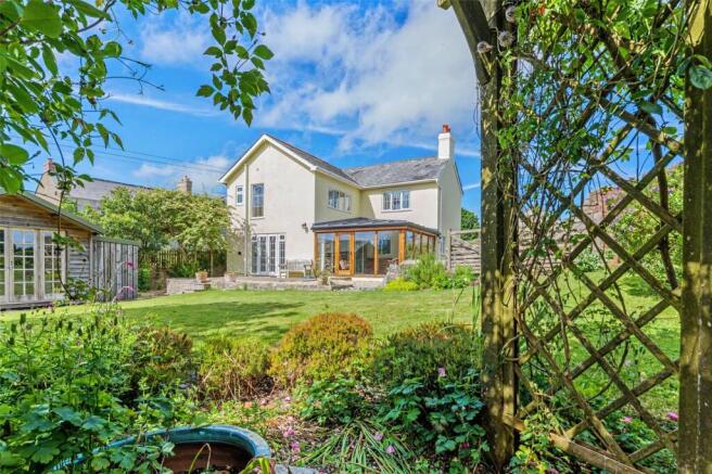 3 bed property, in Rousdon, £835,000