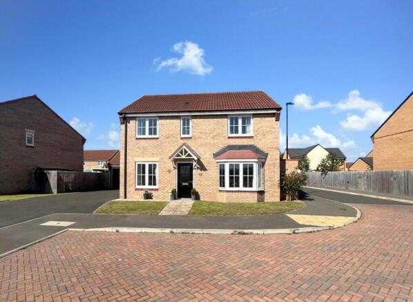 4 bed property, in Cotswold Street, £425,000