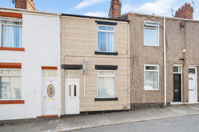2 bed property, in Lambton Street, £79,500