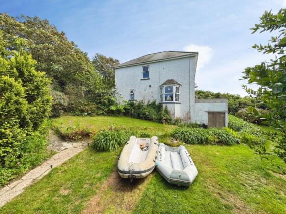 4 bed property, in Laflouder Lane, £500,000