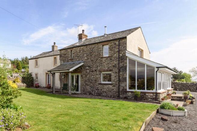 4 bed property, in Rookings, £699,975