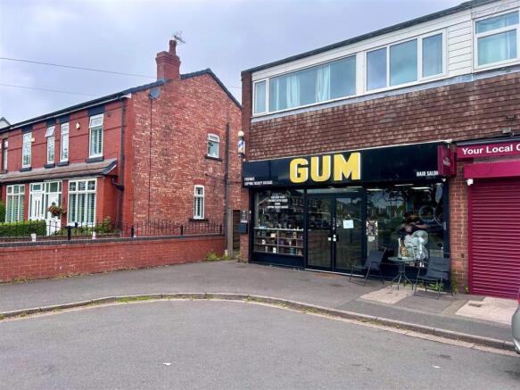 3 bed property, in Finney Lane, £195,000