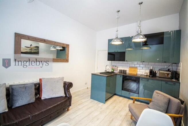2 bed property, in Pearl Street, £130,000