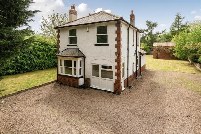 3 bed property, in Stourport Road, £650,000