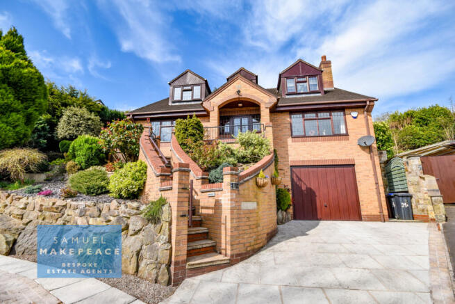 4 bed property, in Basnetts Wood, £475,000