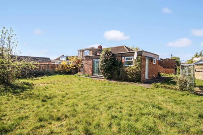 3 bed property, in Drayton Wood Road, £315,000