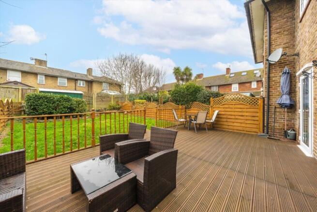 3 bed property, in Gibbon Walk, £700,000
