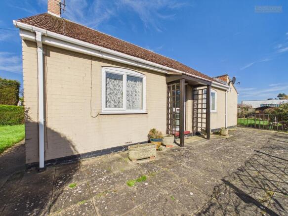 3 bed property, in Station Road, £310,000