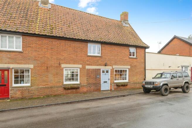 4 bed property, in King Street, £375,000