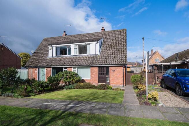 3 bed property, in Hoole Road, £310,000