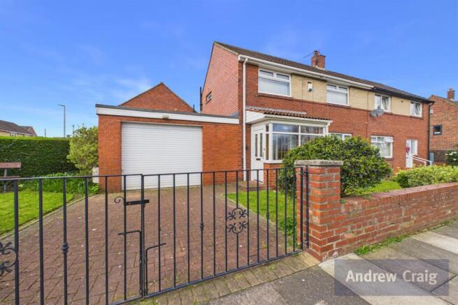 3 bed property, in Brooke Avenue, £185,000