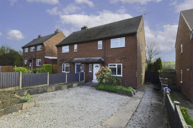 3 bed property, in Robina Drive, £215,000