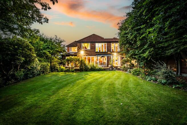 5 bed property, in Westfield Road, £935,000
