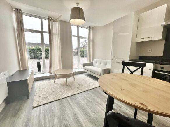 1 bed property, in Northwood House, £148,000