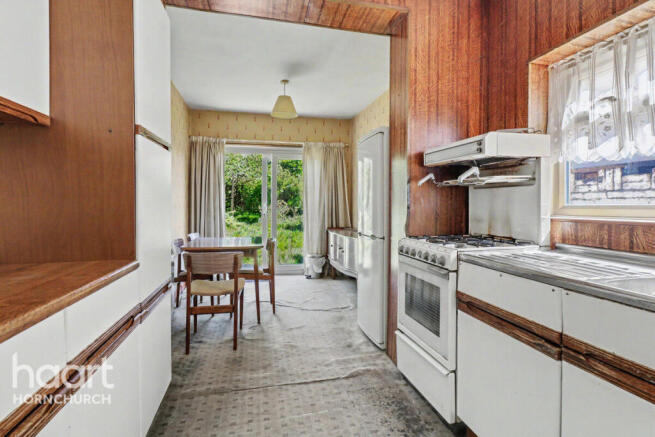 3 bed property, in Albany Road, £525,000
