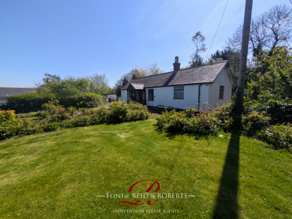 2 bed property, in Bryn Y Garreg, £399,950